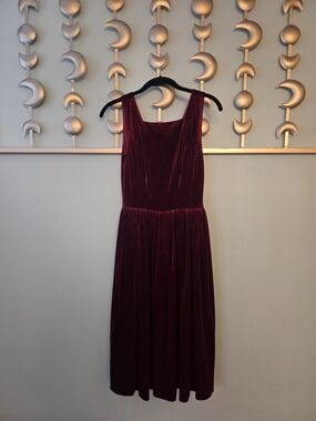 Hearts And Found XS-S Velvet Formal Dress in Cranberry Red With Pockets